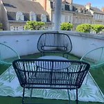 Apartment Spacieux-centre Ville-moulins-le Pal 20min