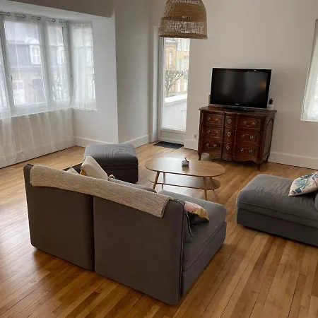 Spacieux-centre Ville-moulins-le Pal 20min ムーラン