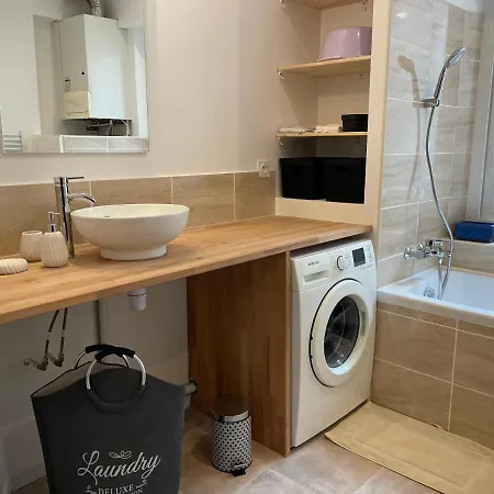 Spacieux-centre Ville-moulins-le Pal 20min アパート ムーラン